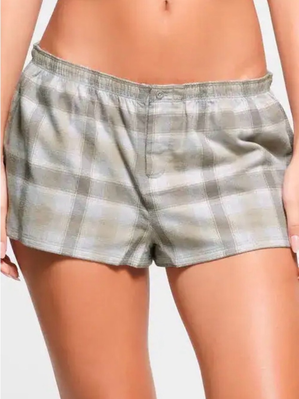 🪄 NWOT Light Gray Plaid Women’s Lounge Shorts✨